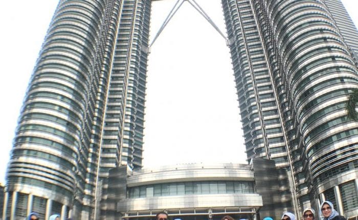 Paket Tour Malaysia Group